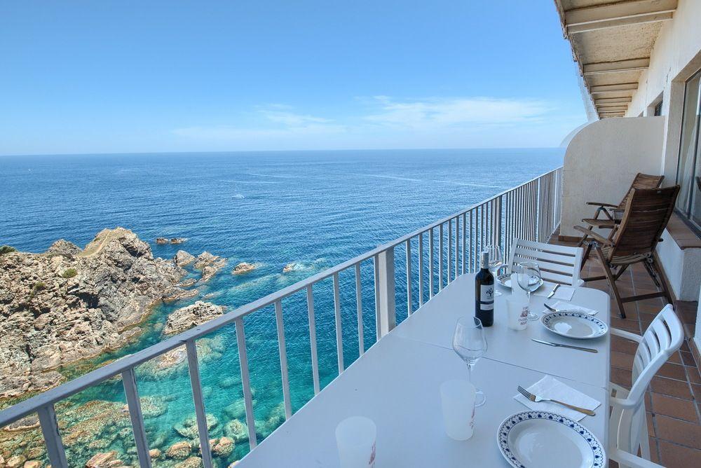 Capsasalbegur74 Terraza Sobre Mar Piscina Del Mar Apartment Екстериор снимка