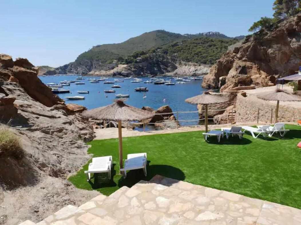 Capsasalbegur74 Terraza Sobre Mar Piscina Del Mar Apartment Екстериор снимка