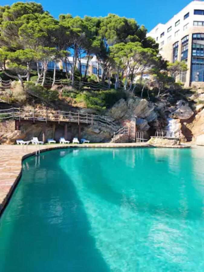 Capsasalbegur74 Terraza Sobre Mar Piscina Del Mar Apartment Екстериор снимка