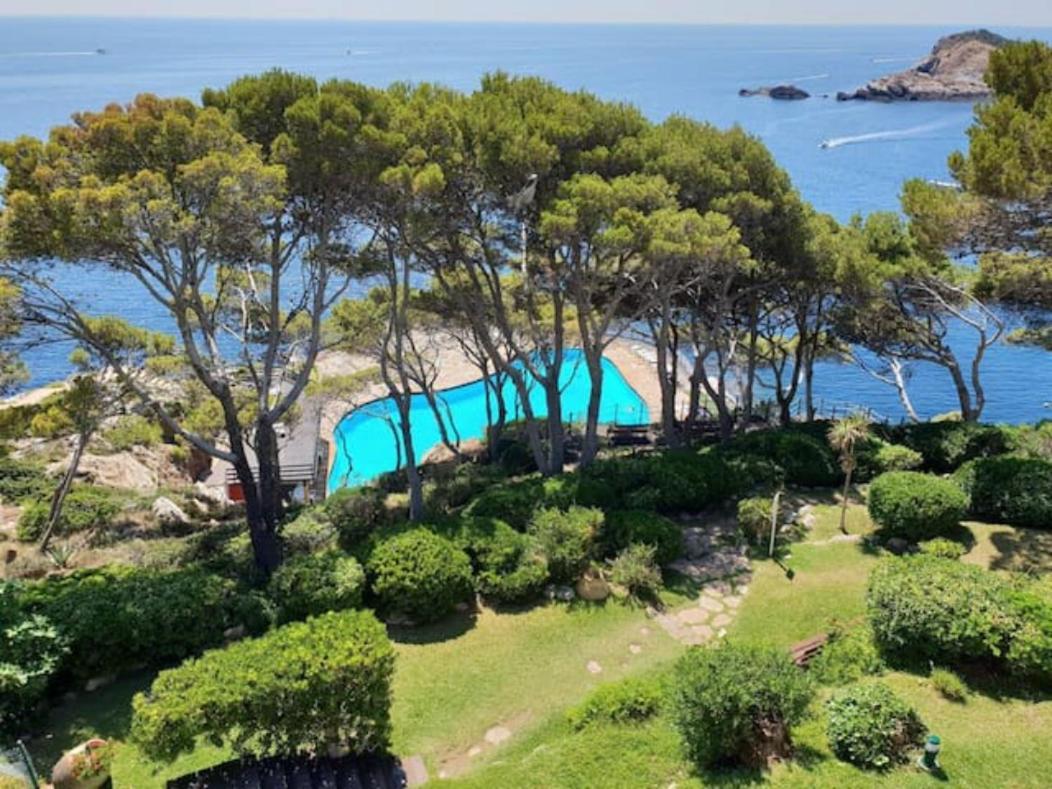 Capsasalbegur74 Terraza Sobre Mar Piscina Del Mar Apartment Екстериор снимка
