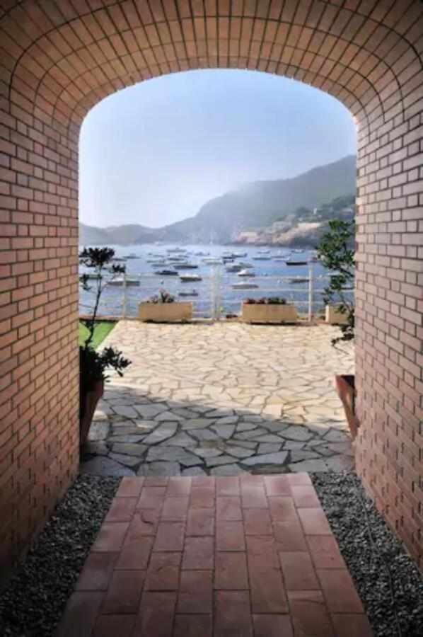Capsasalbegur74 Terraza Sobre Mar Piscina Del Mar Apartment Екстериор снимка