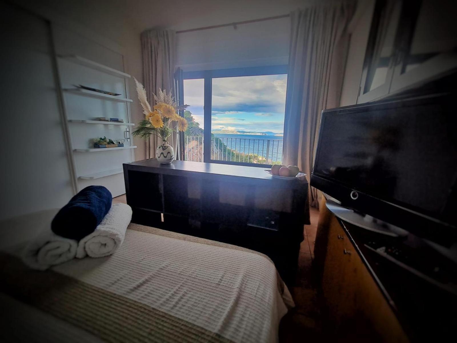 Capsasalbegur74 Terraza Sobre Mar Piscina Del Mar Apartment Екстериор снимка