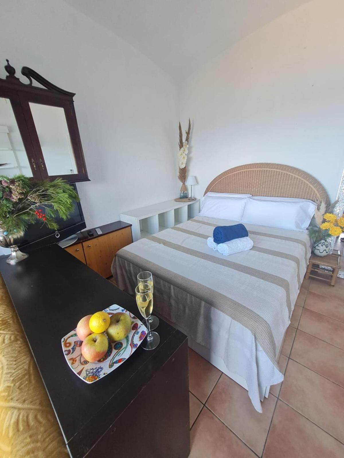 Capsasalbegur74 Terraza Sobre Mar Piscina Del Mar Apartment Екстериор снимка