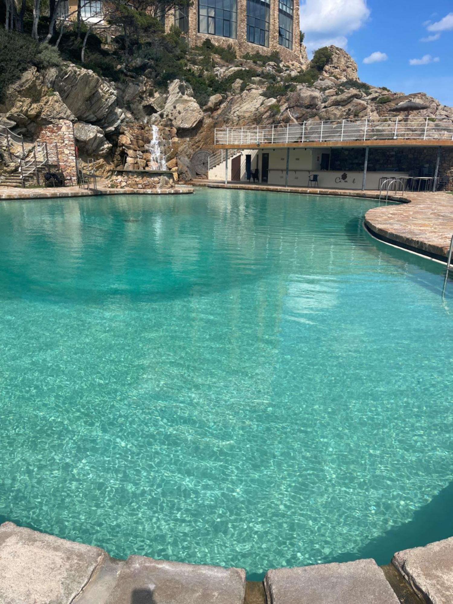Capsasalbegur74 Terraza Sobre Mar Piscina Del Mar Apartment Екстериор снимка
