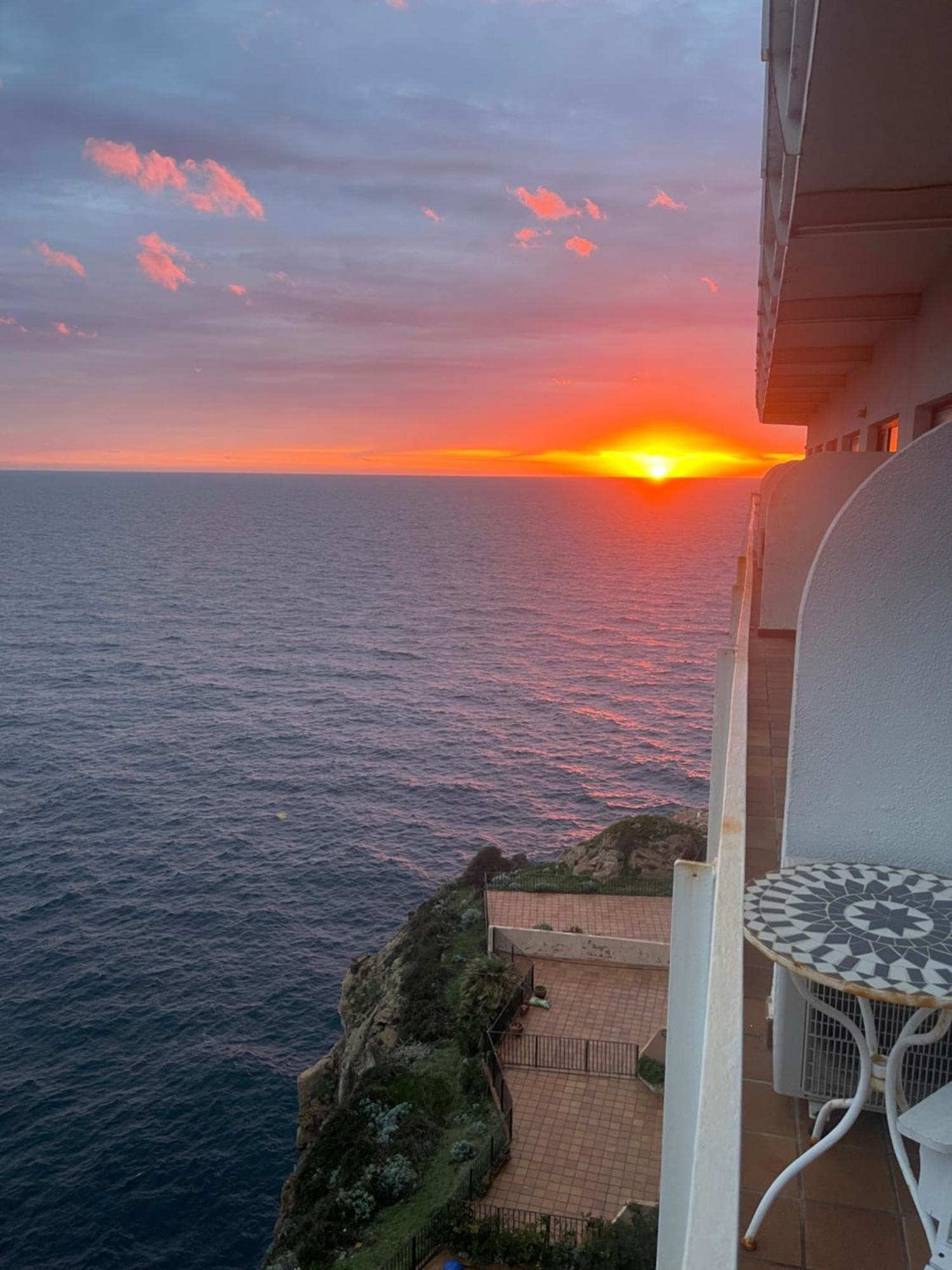 Capsasalbegur74 Terraza Sobre Mar Piscina Del Mar Apartment Екстериор снимка